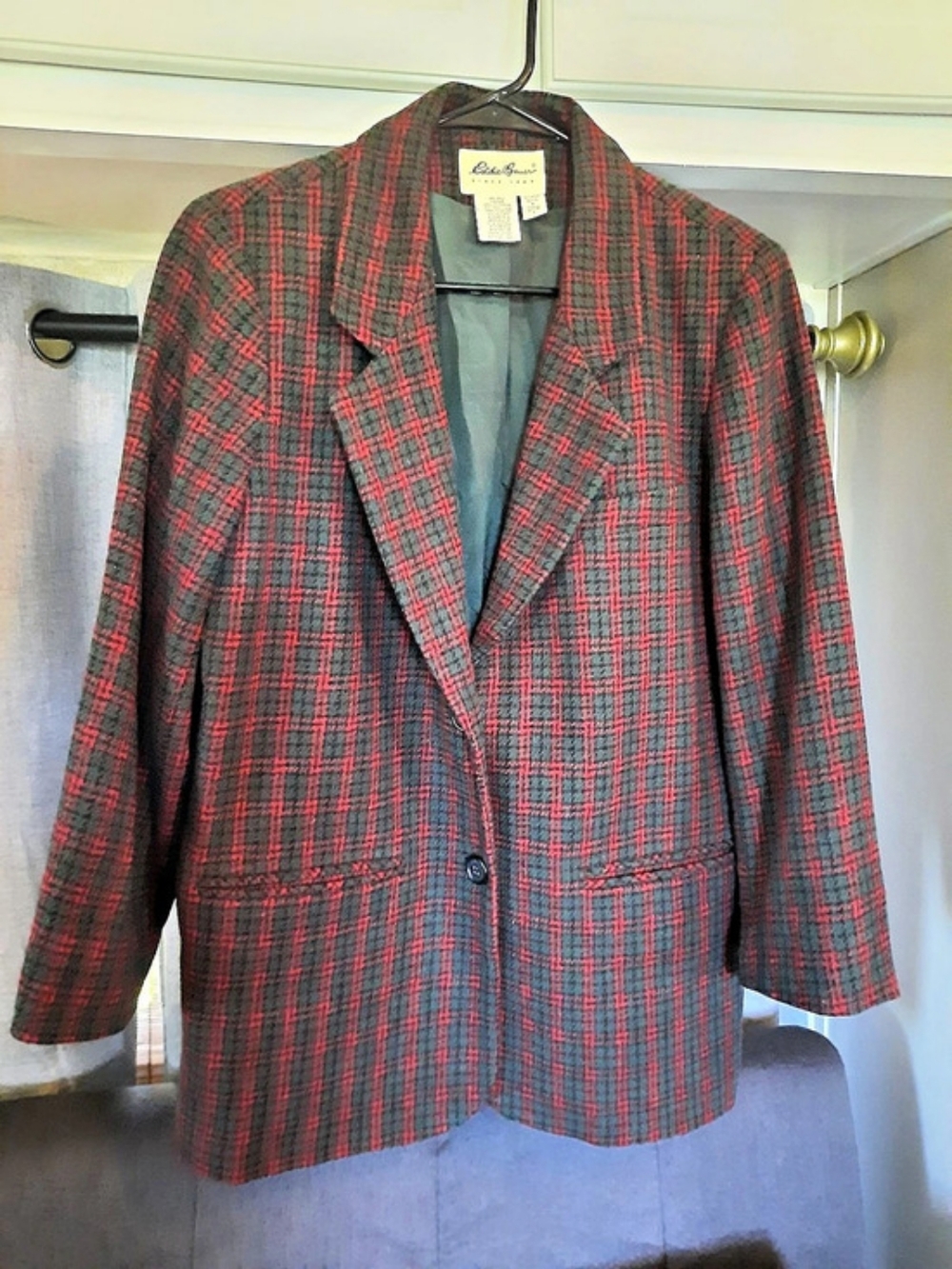 Eddie Bauer Wool Blazer SP
Red and Green